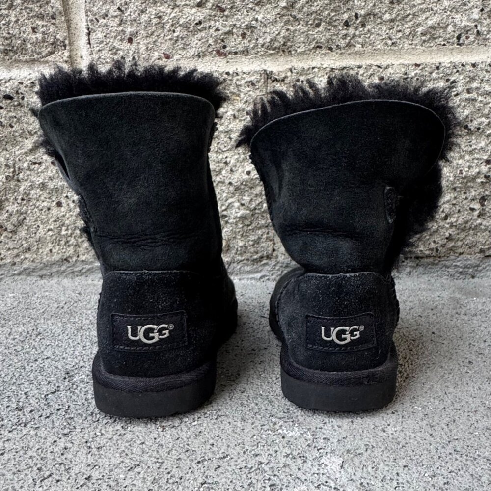UGG AUSTRALIA Bailey Button II Boots Girls 12 Black Shearling Toddler Girl Boot - Picture 5 of 10